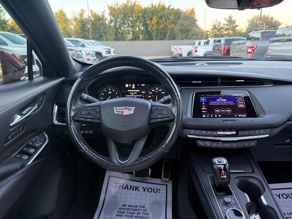 Cadillac XT4 Vehicle Full-screen Gallery Image 21