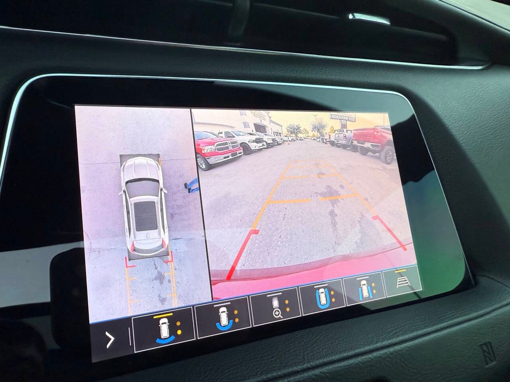 Cadillac XT4 Vehicle Full-screen Gallery Image 26