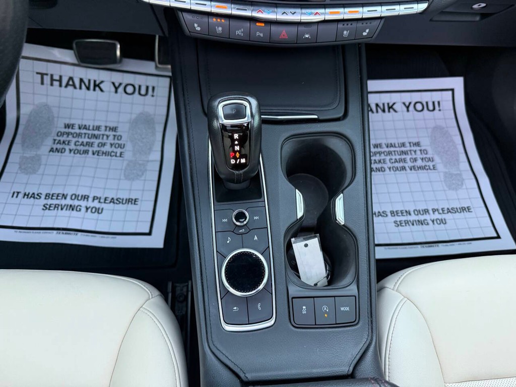 Cadillac XT4 Vehicle Full-screen Gallery Image 28