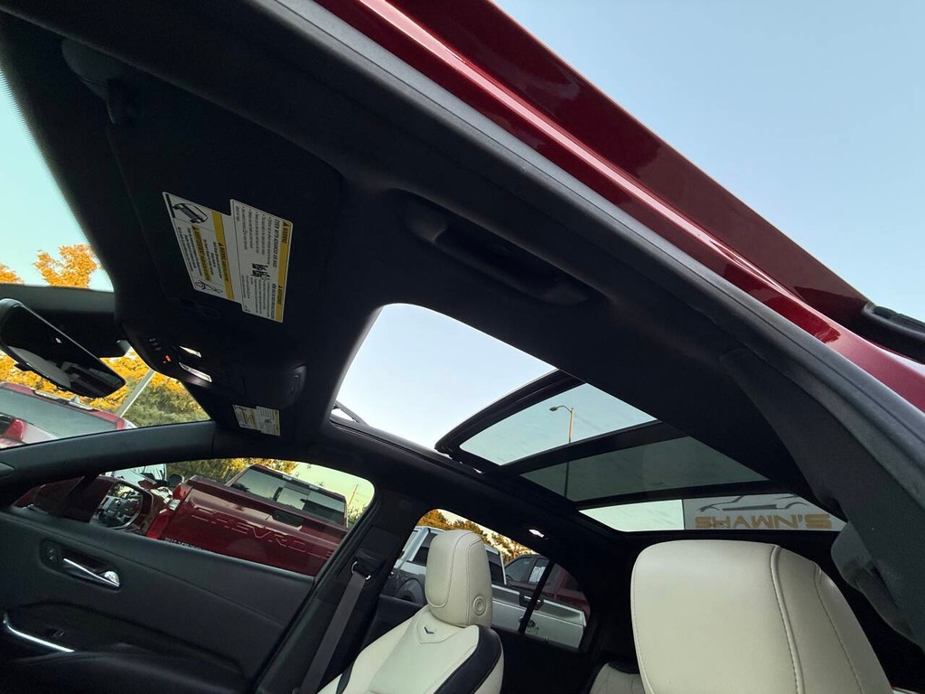 Cadillac XT4 Vehicle Full-screen Gallery Image 30