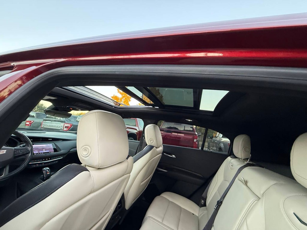 Cadillac XT4 Vehicle Full-screen Gallery Image 31
