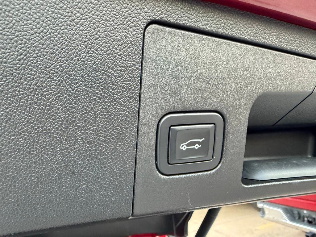 Cadillac XT4 Vehicle Full-screen Gallery Image 40