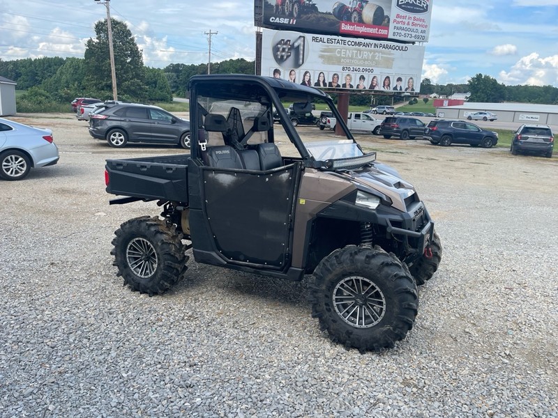 Polaris RANGER Vehicle Full-screen Gallery Image 3