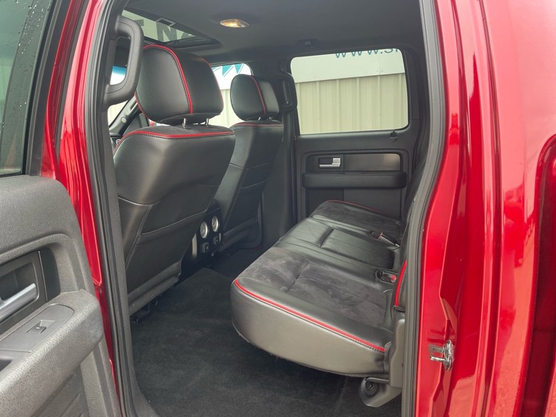 Ford F-150 Vehicle Full-screen Gallery Image 5