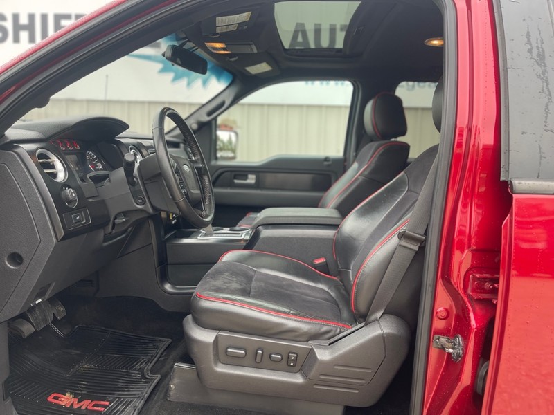 Ford F-150 Vehicle Full-screen Gallery Image 6
