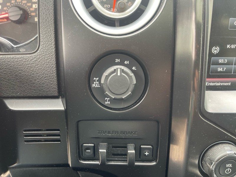 Ford F-150 Vehicle Full-screen Gallery Image 9