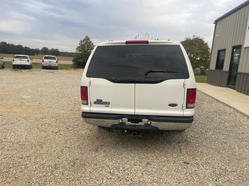 Ford Excursion Vehicle Full-screen Gallery Image 4
