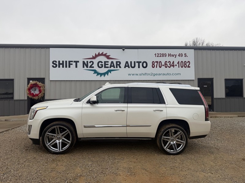 2015 Cadillac Escalade Premium's photo