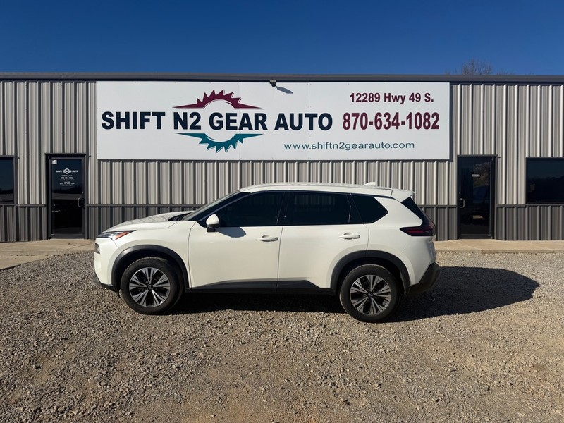 2021 Nissan Rogue SV's photo