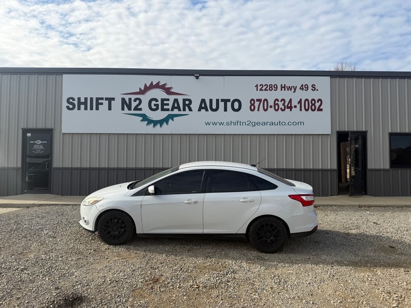 2012 Ford Focus SE's photo