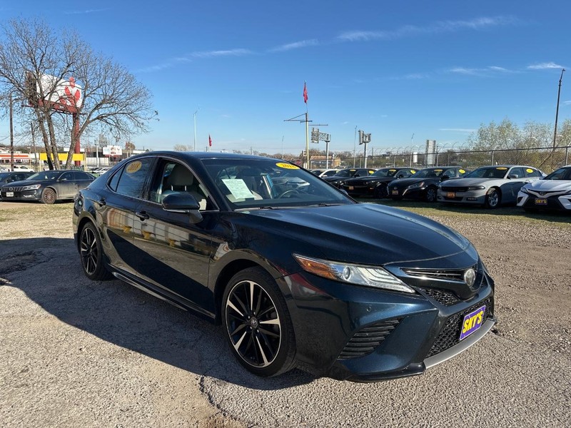 Toyota Camry Vehicle Image 04