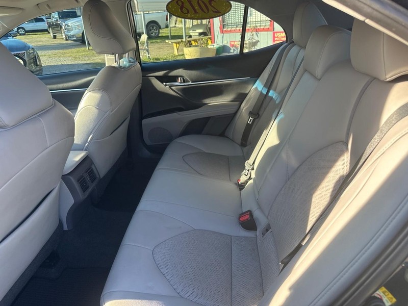 Toyota Camry Vehicle Image 20