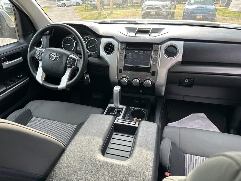 Toyota Tundra 2WD Truck Vehicle Image 08