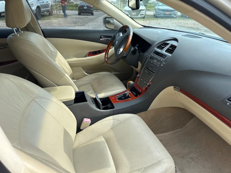 Lexus ES 350 Vehicle Image 07