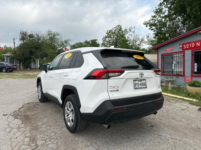 Toyota RAV4 Vehicle Image 03