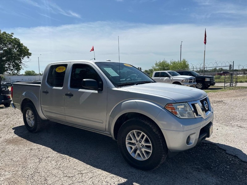 Nissan Frontier Vehicle Image 03