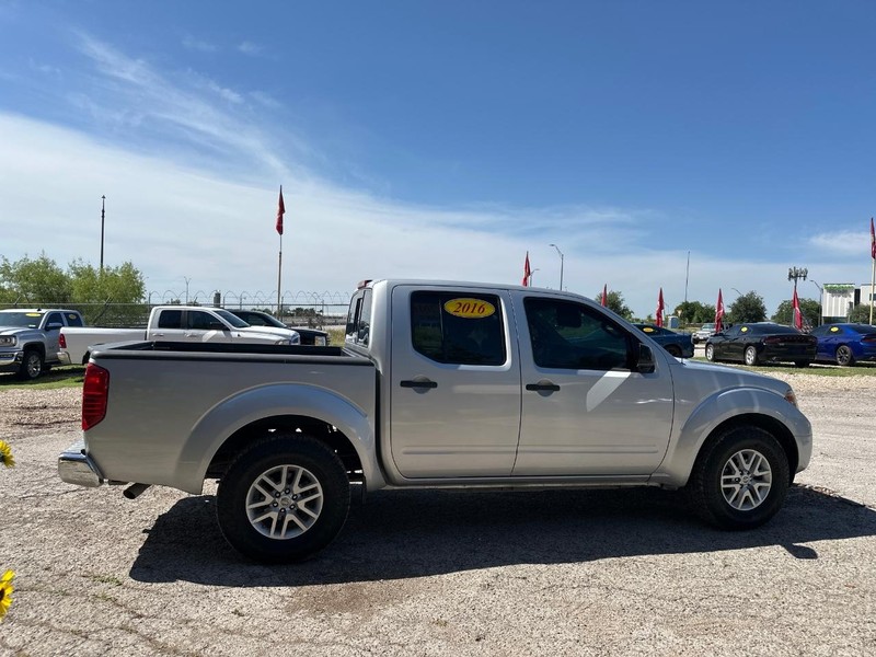 Nissan Frontier Vehicle Image 04