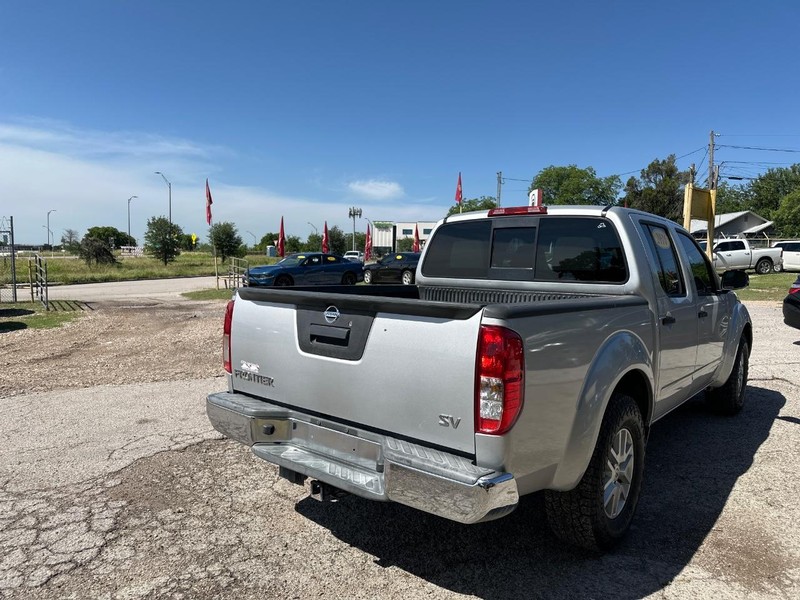 Nissan Frontier Vehicle Image 05