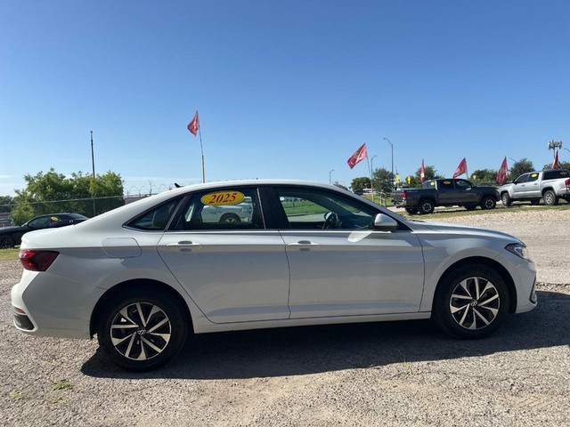 Volkswagen Jetta Vehicle Image 04