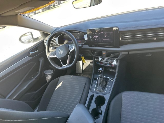 Volkswagen Jetta Vehicle Image 08