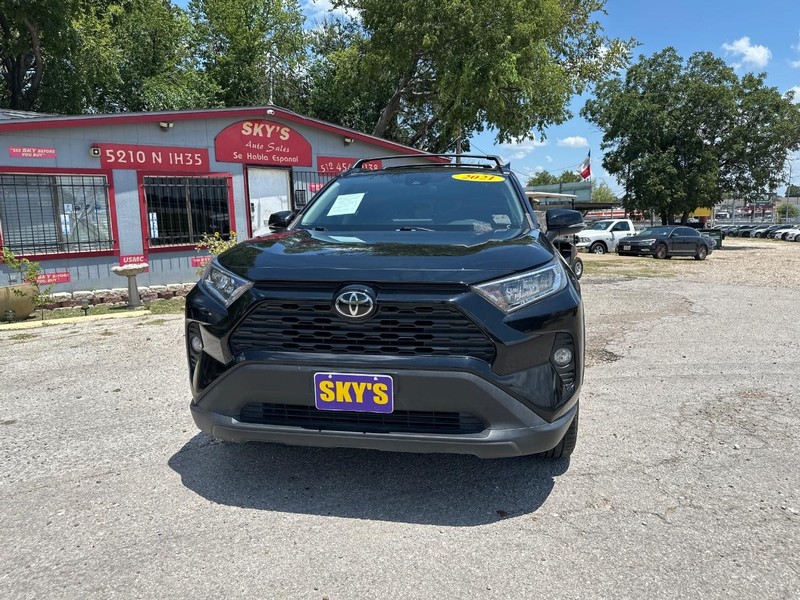 Toyota RAV4 Vehicle Image 02