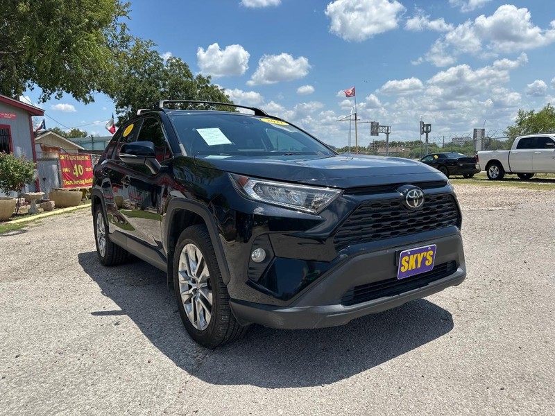 Toyota RAV4 Vehicle Image 03