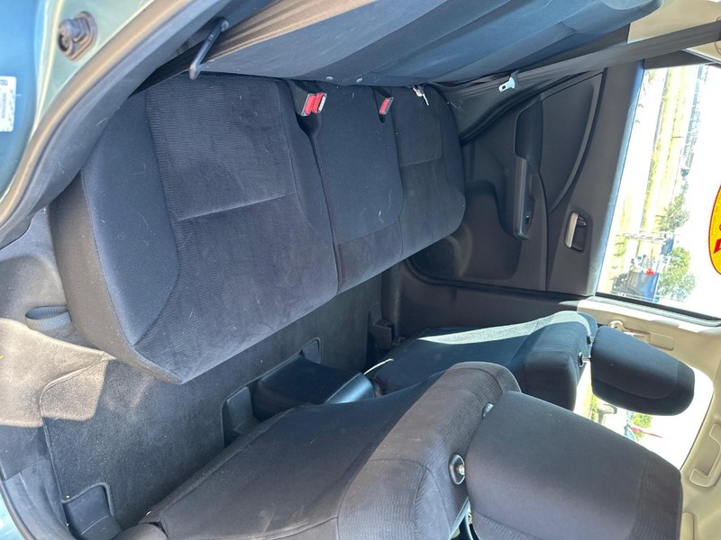 Honda CR-V Vehicle Image 09