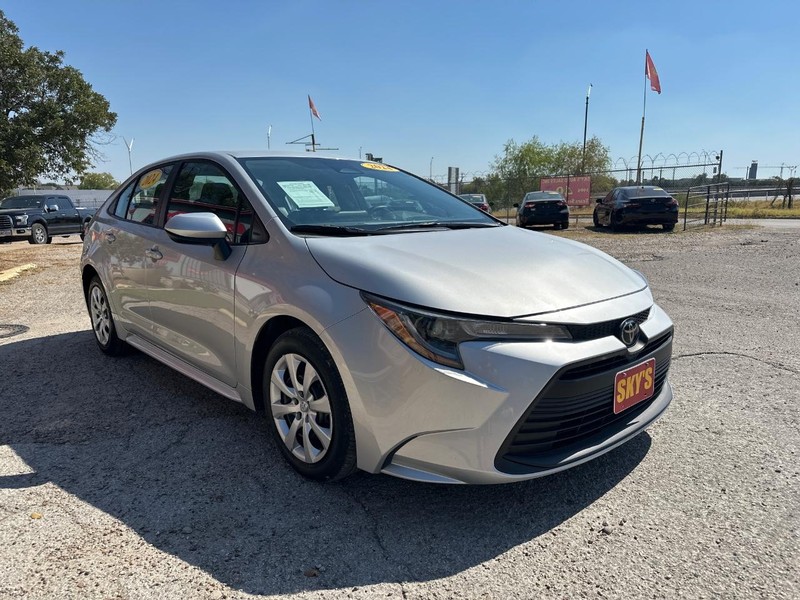 Toyota Corolla Vehicle Image 03