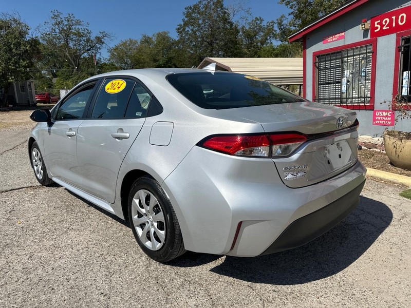 Toyota Corolla Vehicle Image 07