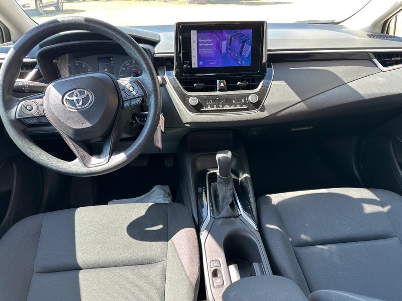 Toyota Corolla Vehicle Image 10