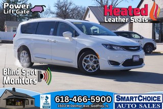 Chrysler Pacifica Touring-L - Godfrey IL