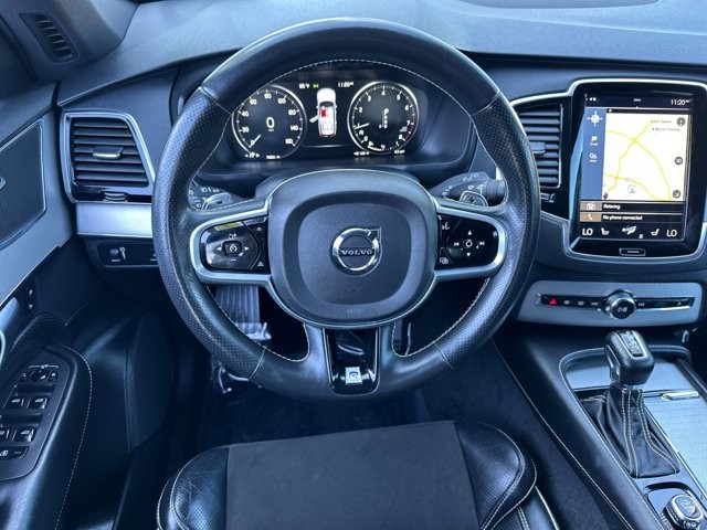 Volvo XC90 Vehicle Full-screen Gallery Image 14