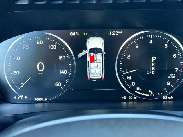 Volvo XC90 Vehicle Full-screen Gallery Image 25