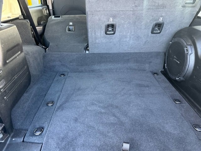 Jeep Wrangler 4xe Vehicle Full-screen Gallery Image 15