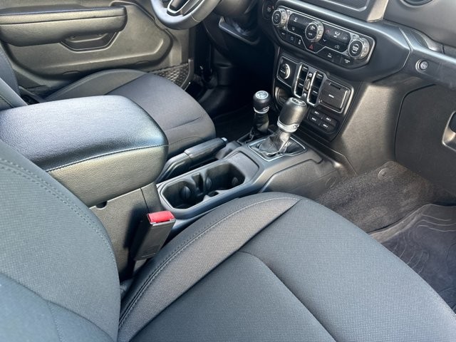 Jeep Wrangler 4xe Vehicle Full-screen Gallery Image 16