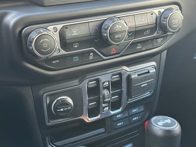 Jeep Wrangler 4xe Vehicle Full-screen Gallery Image 20