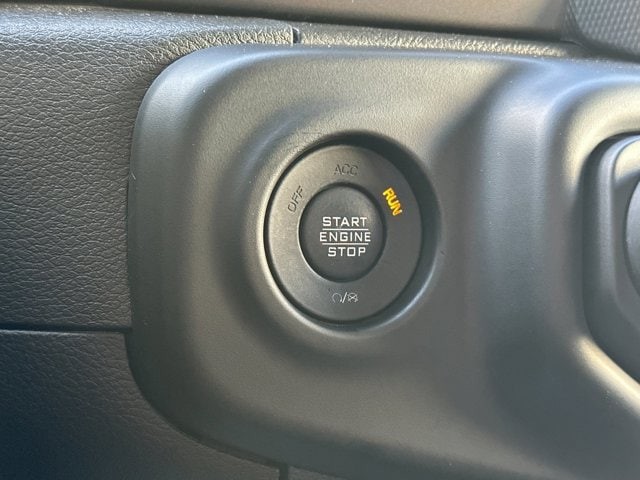 Jeep Wrangler 4xe Vehicle Full-screen Gallery Image 22