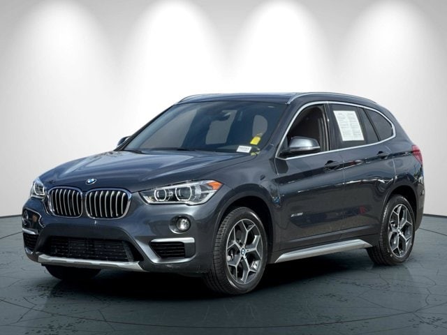 BMW X1 Vehicle Full-screen Gallery Image 08