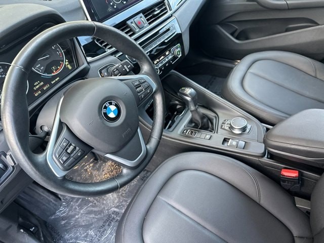 BMW X1 Vehicle Full-screen Gallery Image 10