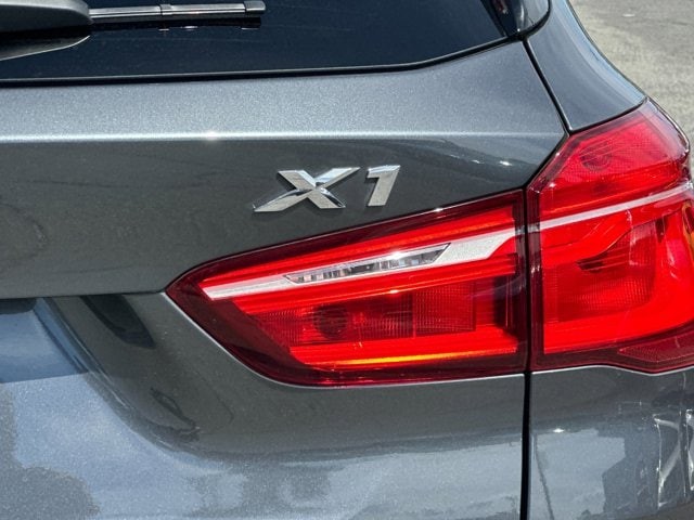 BMW X1 Vehicle Full-screen Gallery Image 27