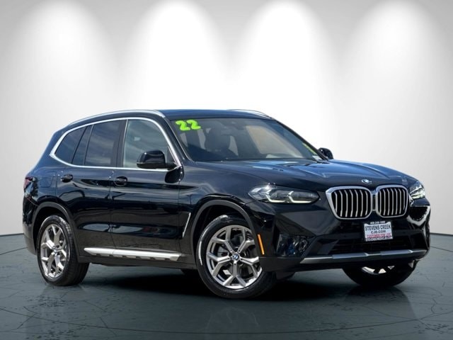 BMW X3 Vehicle Full-screen Gallery Image 02