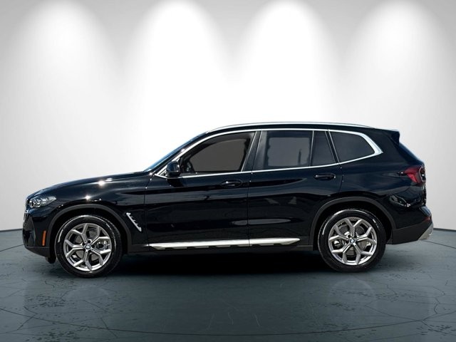 BMW X3 Vehicle Full-screen Gallery Image 07