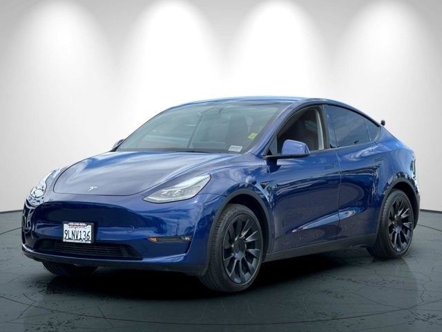 Tesla Model Y Vehicle Full-screen Gallery Image 08