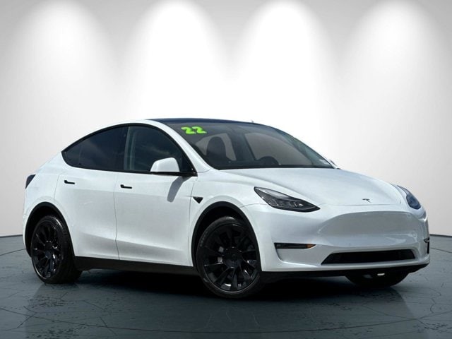 Tesla Model Y Vehicle Full-screen Gallery Image 02