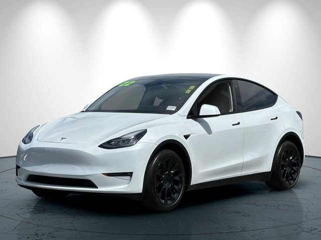 Tesla Model Y Vehicle Full-screen Gallery Image 08