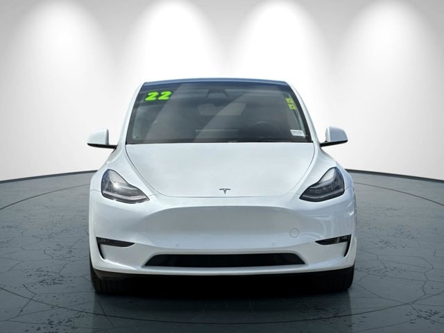 Tesla Model Y Vehicle Full-screen Gallery Image 09