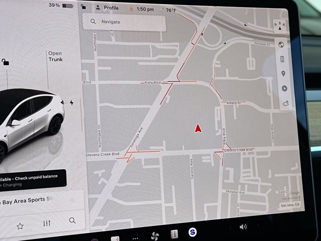Tesla Model Y Vehicle Full-screen Gallery Image 19
