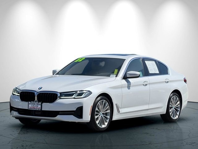 BMW 5 Series Vehicle Full-screen Gallery Image 08