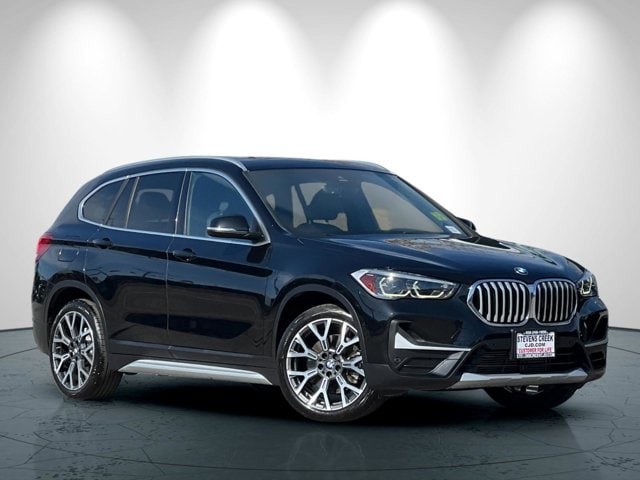 BMW X1 Vehicle Full-screen Gallery Image 02