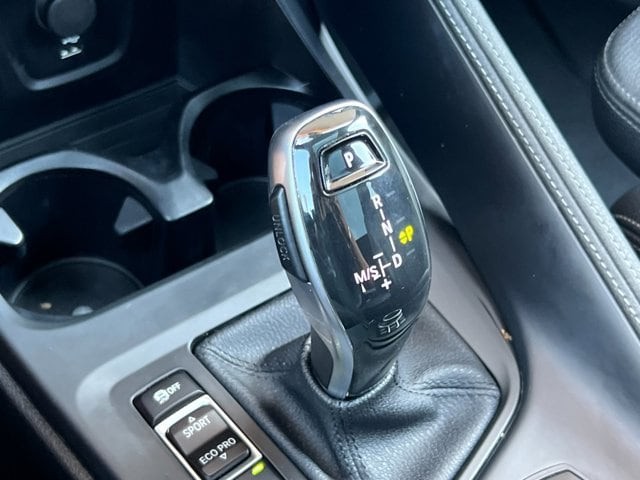 BMW X1 Vehicle Full-screen Gallery Image 22